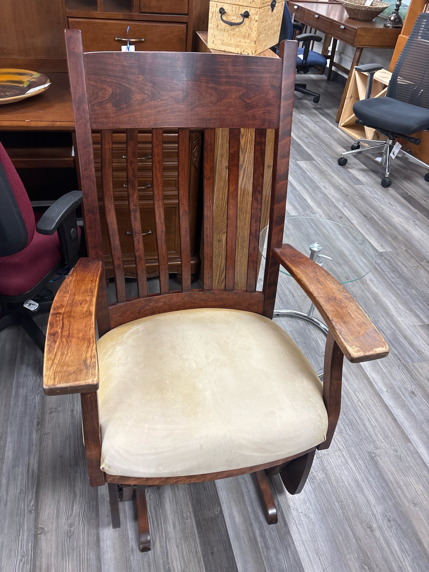 ROCKING CHAIR