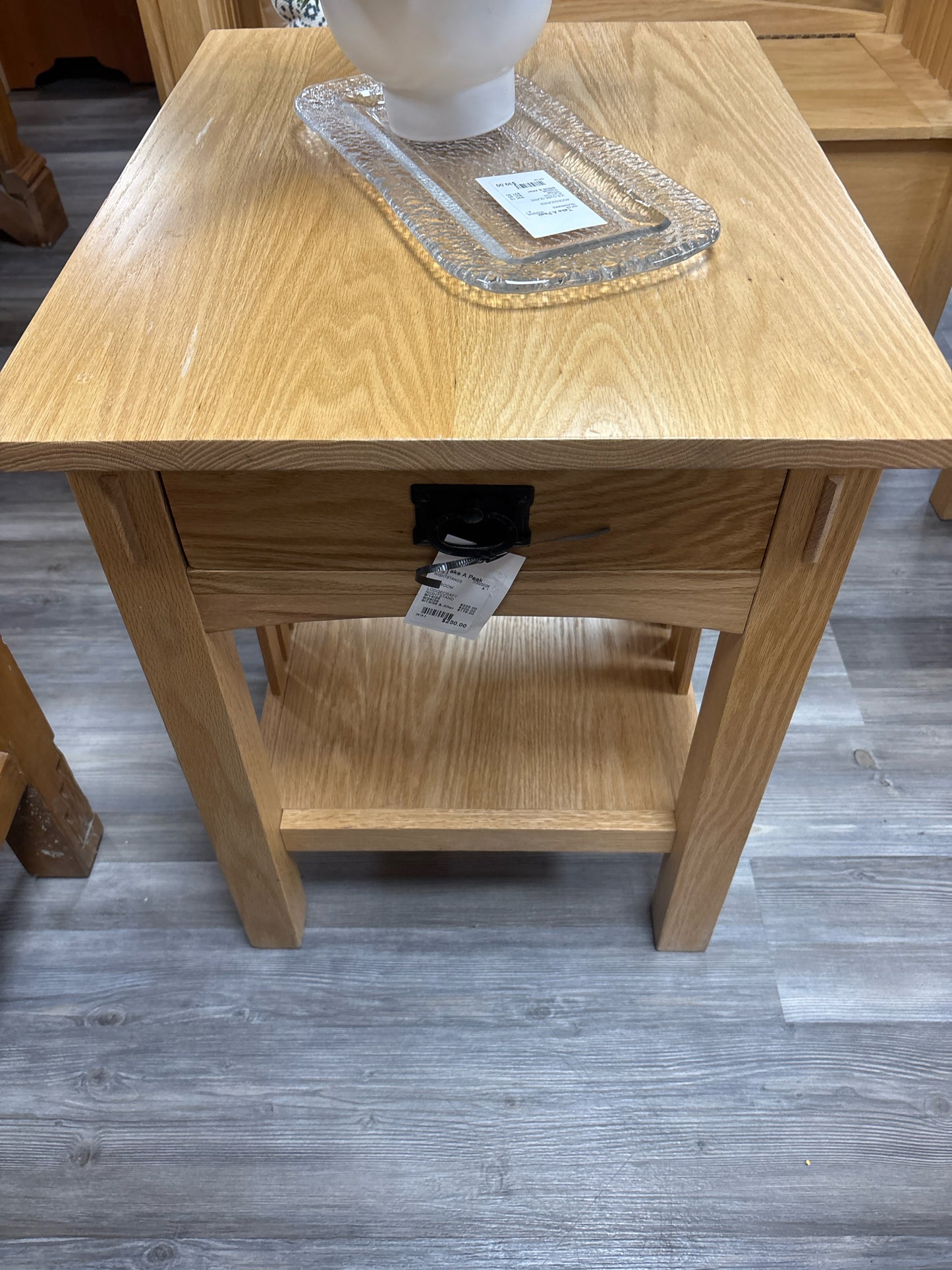 NIGHTSTANDS