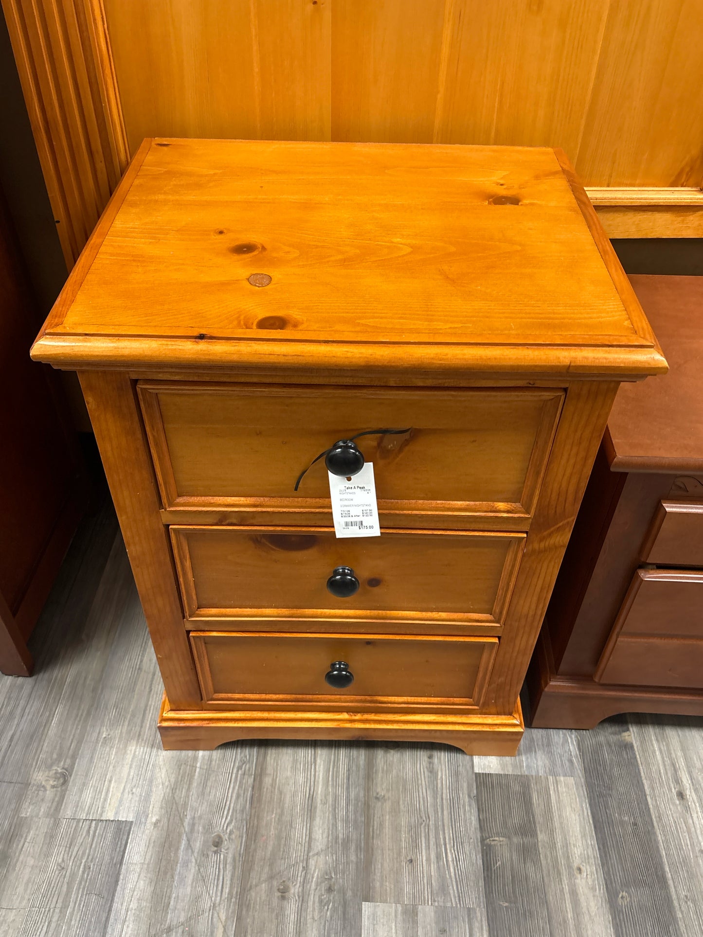 NIGHTSTANDS