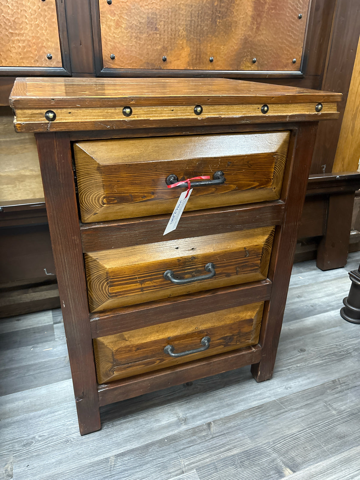 NIGHTSTANDS