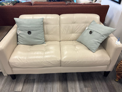 LOVESEAT