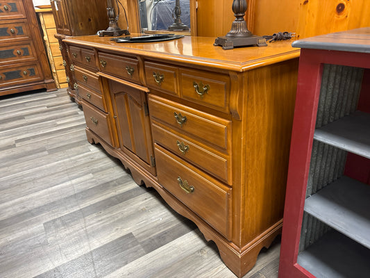 DRESSERS