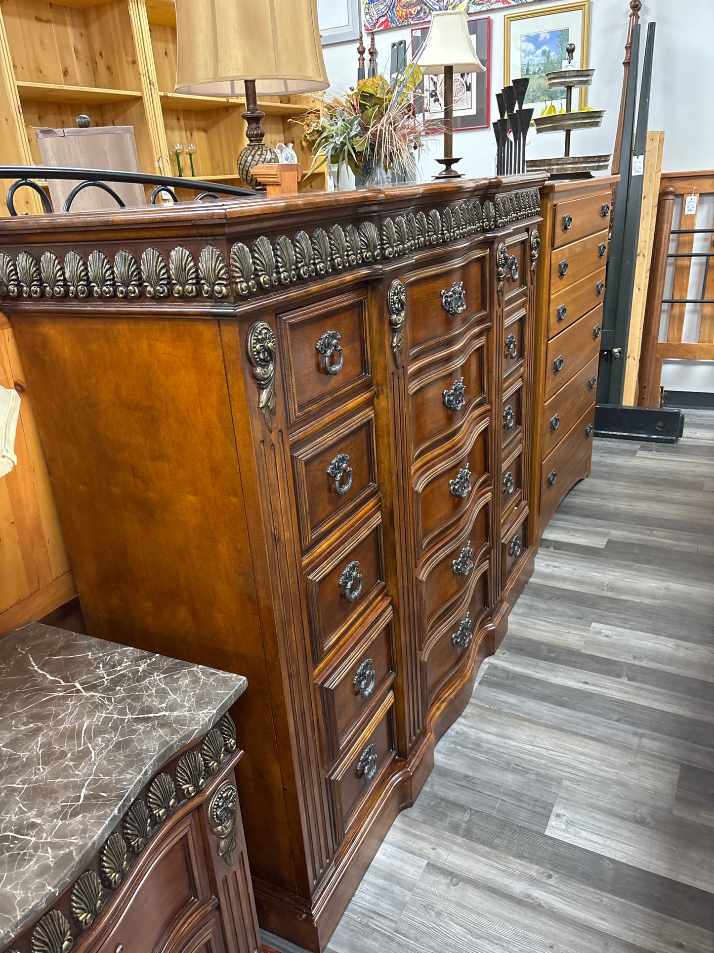 DRESSER WITH MIRROR