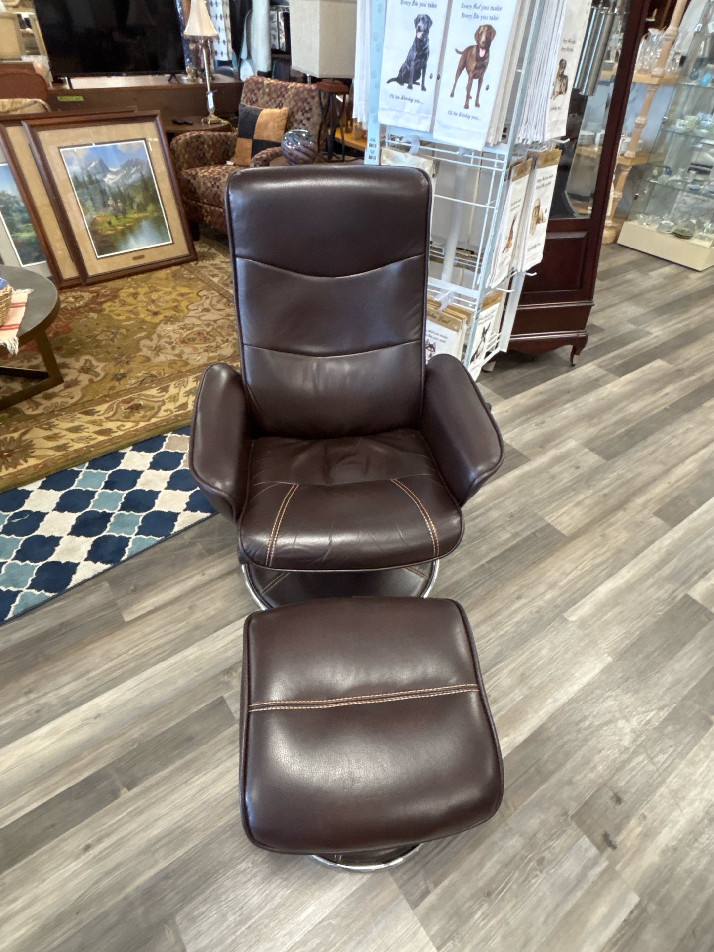 CHAIR & OTTOMAN