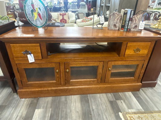 MEDIA CABINET