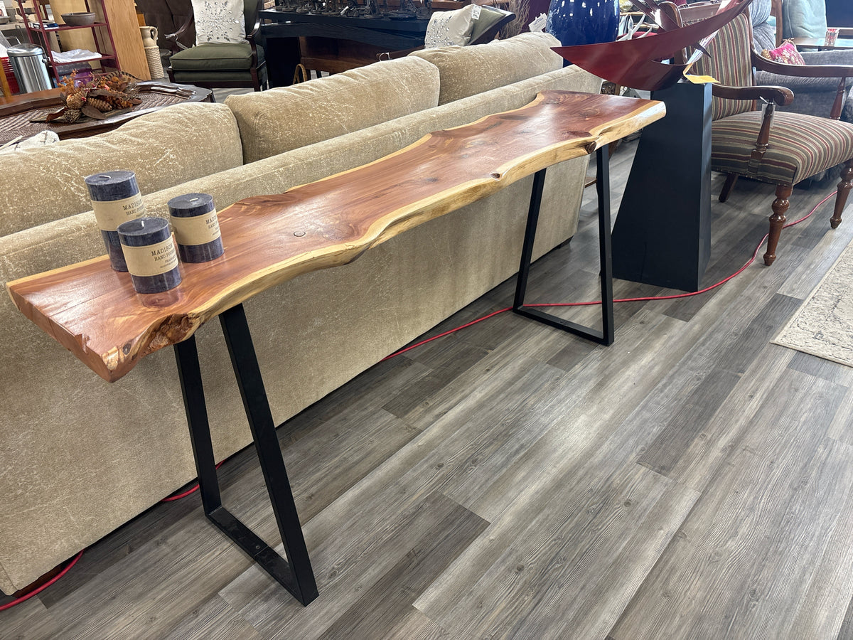 SOFA TABLE