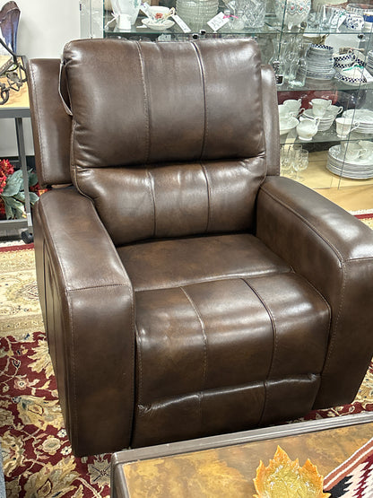 RECLINER