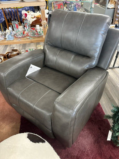 RECLINER