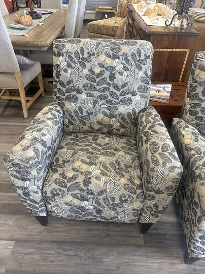 RECLINER