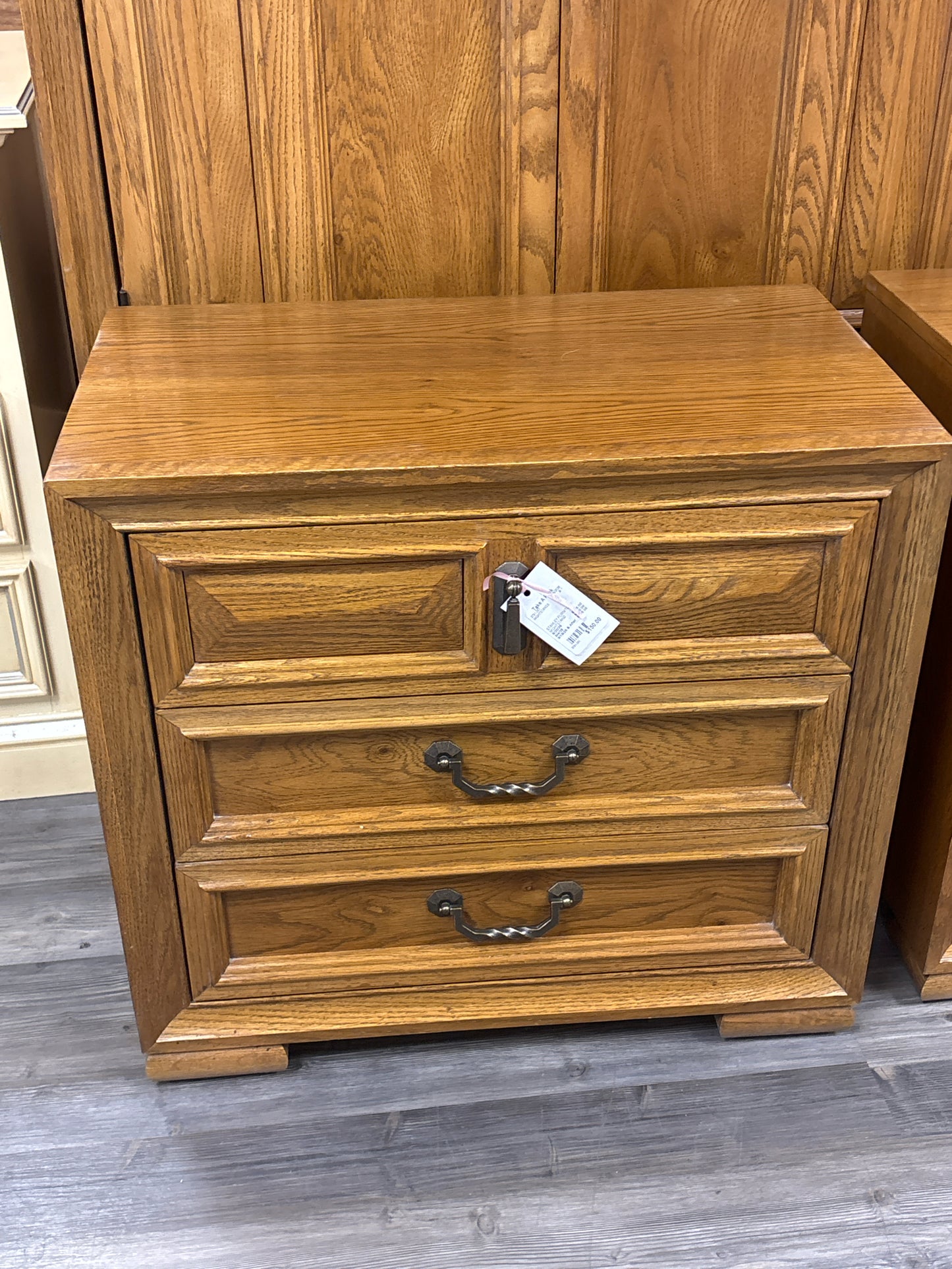 NIGHTSTANDS