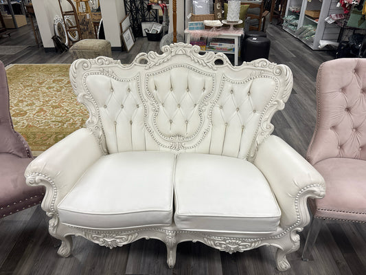 LOVESEAT