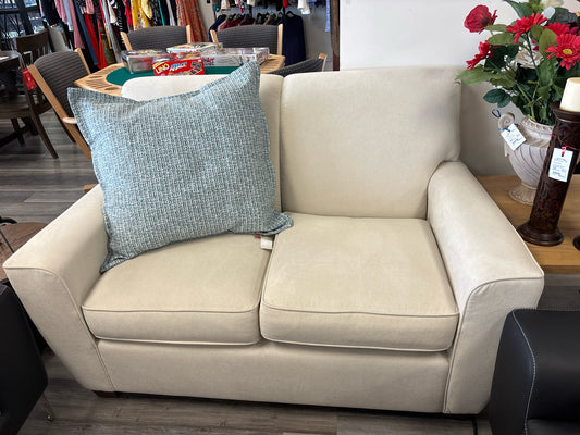 LOVESEAT